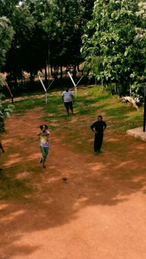 Sanjith Hegde Instagram - Playing cricket with the boys >>>>> career 

@bohemianlensman shot and cut the video to Nange Allava 🤷🏼‍♂️

@gigmanlive @anikethashok @soorya_praveen @akshaykrishna.tgz @dinu_drums @bharath.aatreyas @hrishiiravi @harishvisuals @ashishborde @philip.thomas96 @itsmechetanraj
