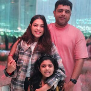 Santhi Mayadevi Instagram - ❤️💫💫💫#ayawafimalldubai#familytime#uae
@shijjur 
@rekha.rajasekharan