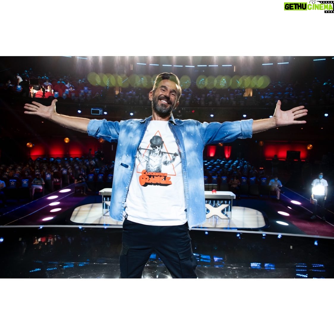 Santi Millán - 4.2K Likes - Mañana por la noche os espero con los brazos abiertos #GotTalent #agozar
