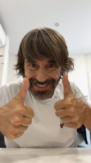 Santi Millán Instagram - Un día tras las audiciones de #GotTalentEspaña… ¡con @santimillan! 👏🏻🤩

Aquí el #takeover de nuestro querido presentador 🥰🥰🥰 #GotTalent
