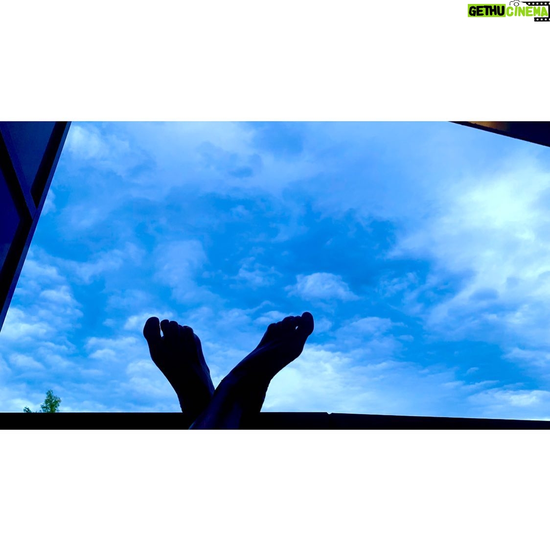 Santi Millán - 3.9K Likes - Con los pies en el cielo #floot