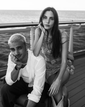 Santiago Achaga Instagram - Happy New Year from Australia 🇦🇺 feliz primer día del año desde @virginvoyages #virginvoyages w/ @macabeso
📸: @ren.soifer