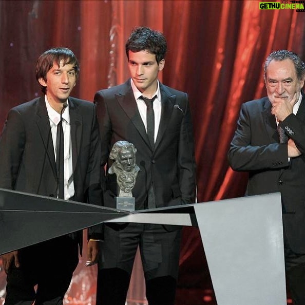 Santiago Cabrera - 9.3K Likes - #tbt Aquí en los #premiosgoya 2010 coronando la linda experiencia que fue #lavidadelospeces de @matiasbize Su estreno fue Hoy hace 11 años. Feliz aniversario #lvdlp. @blancalewin Today is the 11 year anniversary of LaVidaDeLosPeces. Here we are in Madrid receiving the Award for Best Latin American Film at the 2010 Goya’s. Happy Anniversary #tbt #cinechileno