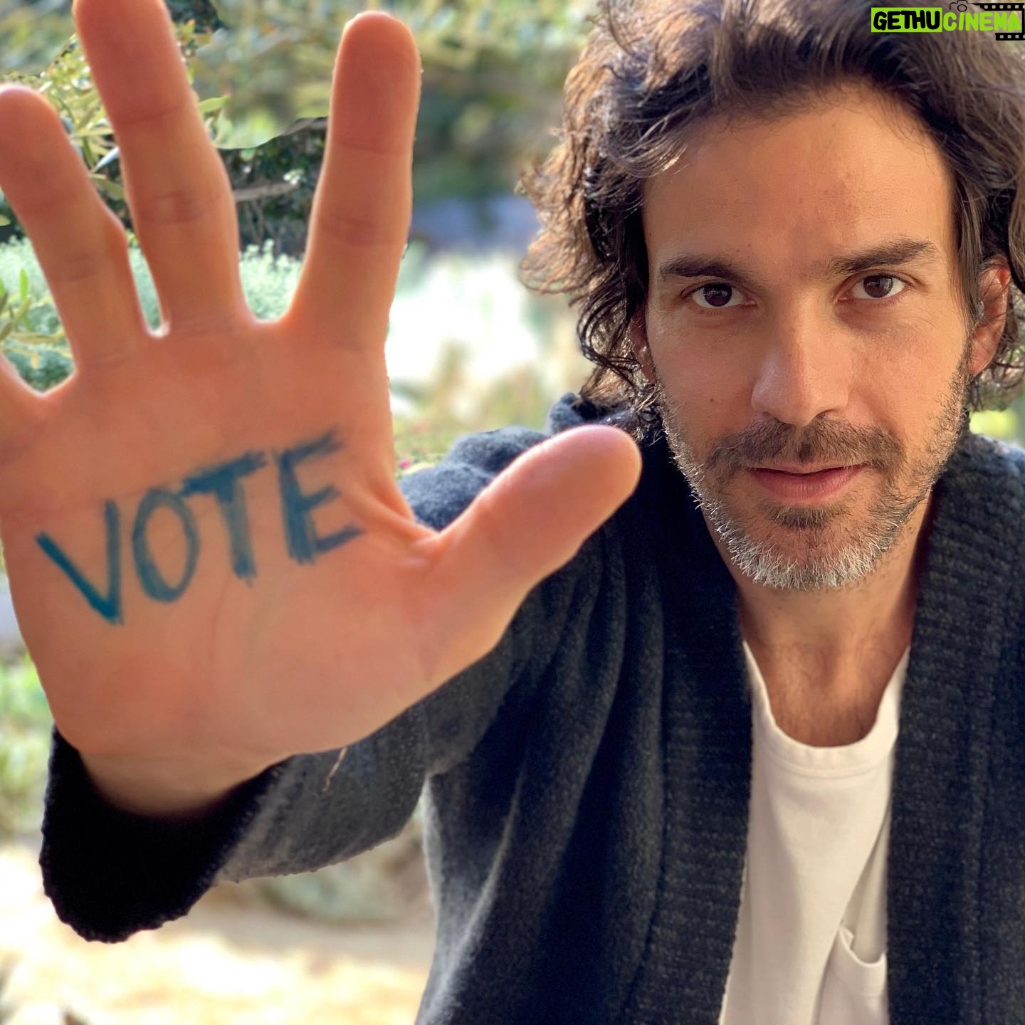Santiago Cabrera - 13.3K Likes - Please make sure you vote, and that your family and friends #vote too! It’s now or never! If you don’t listen to me, then swipe and listen to las abuelas, they do know best. @votolatino
Por favor asegúrense de ir a votar, díganle a sus amigos y familiares que voten tambien. Es ahora o nunca! Si no me escuchan a mi, hagan swipe y escuchen a las abuelas. Ellas si que saben @biden.harris2020
#enlalucha Artwork by @petertunney