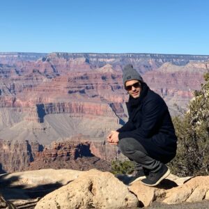Santiago Cabrera Instagram - Channeling our planet’s good vibrations. Happy gratitude weekend to you all. What better place than the Canyon to walk off that turkey dinner. Lots to be grateful for. Much love to everyone. #grandcanyonsouthrim  Buenas vibras desde el Gran Cañón del Colorado. Espero estén pasando un buen fin de semana. Cariños a todos. #grandcanyon