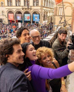 Santiago Cabrera Instagram - Ciao Italia, grazie @luccacomicsandgames @primevideoit Ci vediamo la prossima volta. And the Shakespeare on that beautiful stage was priceless @sirpatstew A true treat for all
