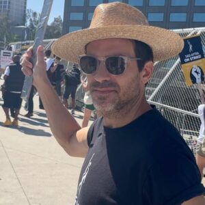 Santiago Cabrera Instagram - Amazing energy on the picket lines today. Stay strong. #unionstrong #sagaftra #wgastrong #sagaftrastrong @jerilryan @thejackcoleman