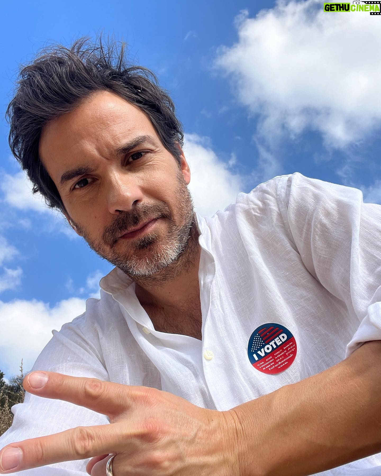 Santiago Cabrera - 11K Likes - Just voted in LA, amazing the ease and facilities everywhere to get it done. We take these things for granted, but democratic voting is a privilege. Use that privilege, study the issues and candidates. Make yourselves heard. Encouraging young people especially. If it’s your first time voting. Get out there and use your voice.. Consider the greater good #voting #vote #votando en LA, increíble la facilidad y maneras de hacerlo. Uno lo da por sentado a veces, pero el votar democráticamente es realmente un privilegio. Aprovechen ese privilegio, estudien a los candidatos y problemas que se plantean. A la gente joven especialmente, usen su voz y consideren el bien mayor #votar #november8