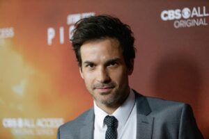 Santiago Cabrera Instagram - At the Hollywood #picard premiere the other night. London one going on right now, sorry to miss it. Have fun guys @cbsallaccess @primevideouk
