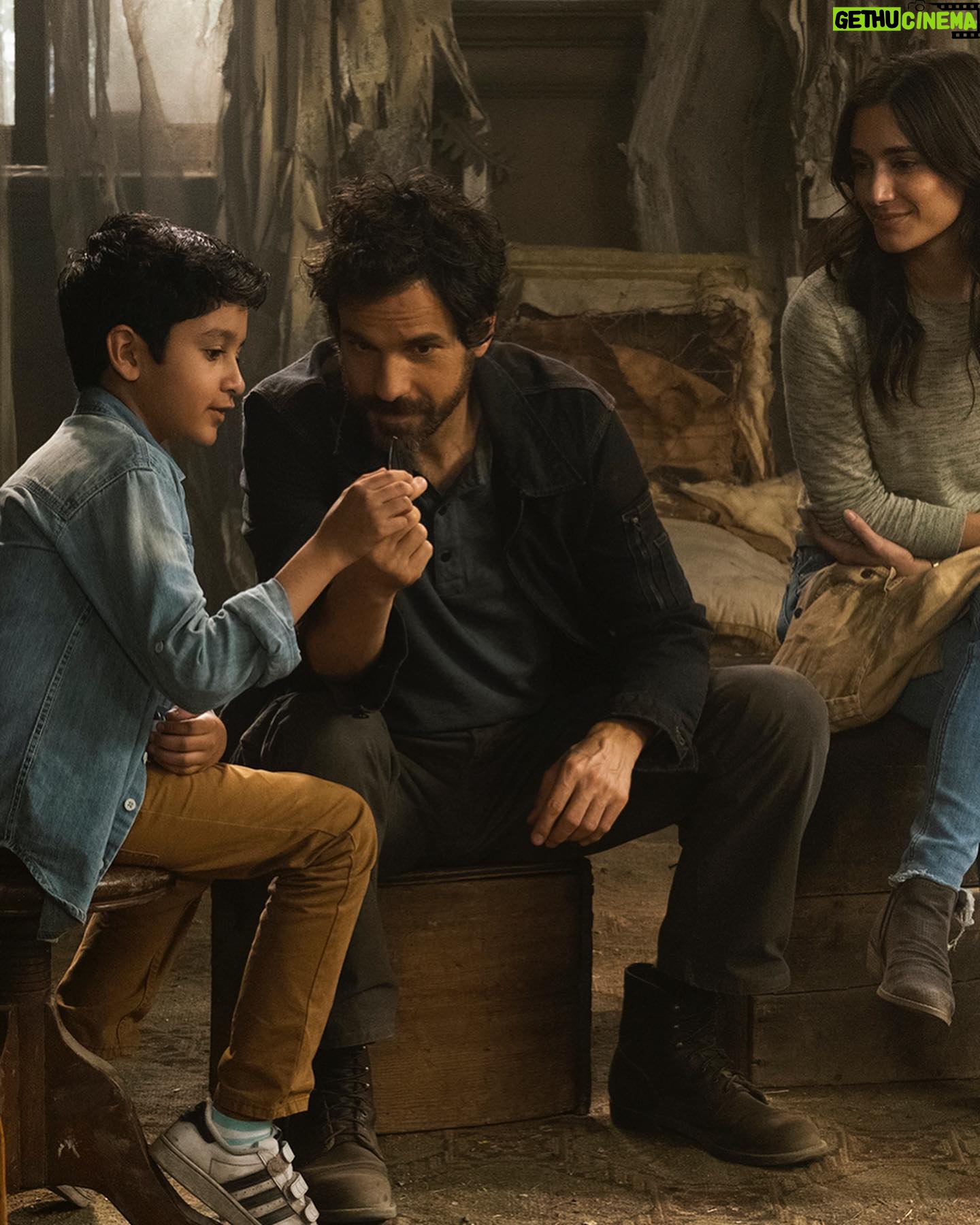 Santiago Cabrera - 10.1K Likes - Season Finale of #startrekpicard drops today. It’s been a hell of a ride, hope you enjoy. @startrekonpplus Último capítulo de #picard aparece hoy. Espero lo disfruten. 🖖🏼