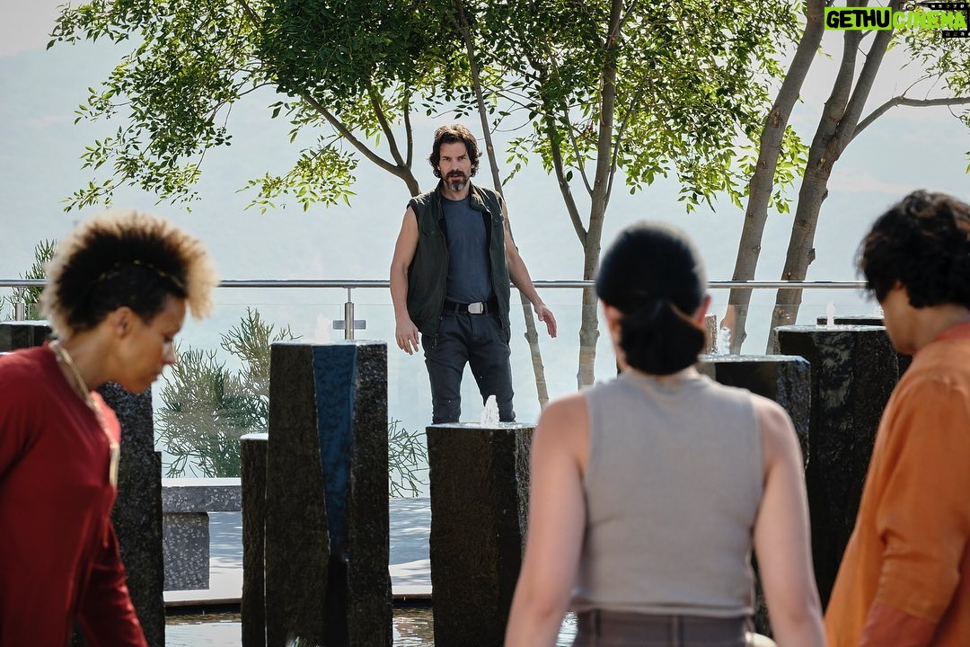 Santiago Cabrera - 9.9K Likes - Season Finale has landed! Thank you everyone that’s been watching #Picard, your support is felt and has been amazing. A reminder to those waiting to catch up, you can watch for free until April 23rd on @cbsallaccess using the code GIFT. See you on the next adventure!
Llegó el último capítulo de #picard. Gracias a todos que han seguido la serie, el apoyo se siente y ha sido increíble. A los que todavía no están al día, la pueden ver en el mundo entero por @amazonprime. Hasta la próxima aventura!