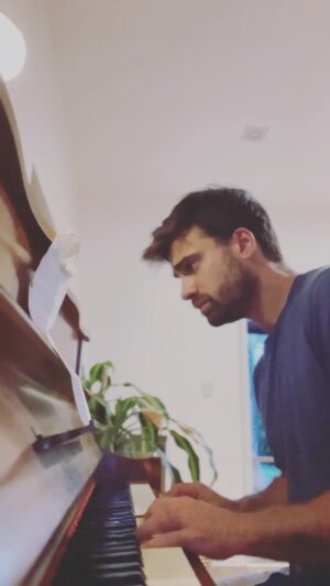 Santiago Ramundo Instagram - El día que me quieras 🎹❤️