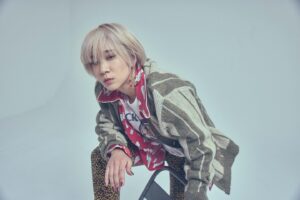 Saori Izawa Instagram - pierce attack!☄️👽

SICK SESSION vol.01  @sick_shibuyatokyo

MODEL @saoriizawa 
PHOTOGRAPHER @michito_goto 
HAIR＆MAKE @mizuki.akai 
STYLIST @hiroakiyama 

ALLCLOTHES by SICK