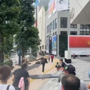 Saori Izawa Instagram - 9/14配信開始の「モンスターハンターNow」
CMに出演させていただきました⚡️

youtu.be/XqtlN07fb38

今日から私たちハンターとモンスターが渋谷の街をジャックしています〜。見つけたら教えてください⚔️

#モンハンNow #今こそ狩りまくれ #PR
@mh_now_official