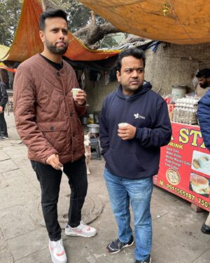 Sapan Verma Instagram - One cold January morning, @randomvarun took me to FMS, we walked around Delhi University and ate some amazing food! ☺️
Video is now out on YouTube, link is in the bio. Please go and enjoy it over the weekend 🤜🏻🤛🏻