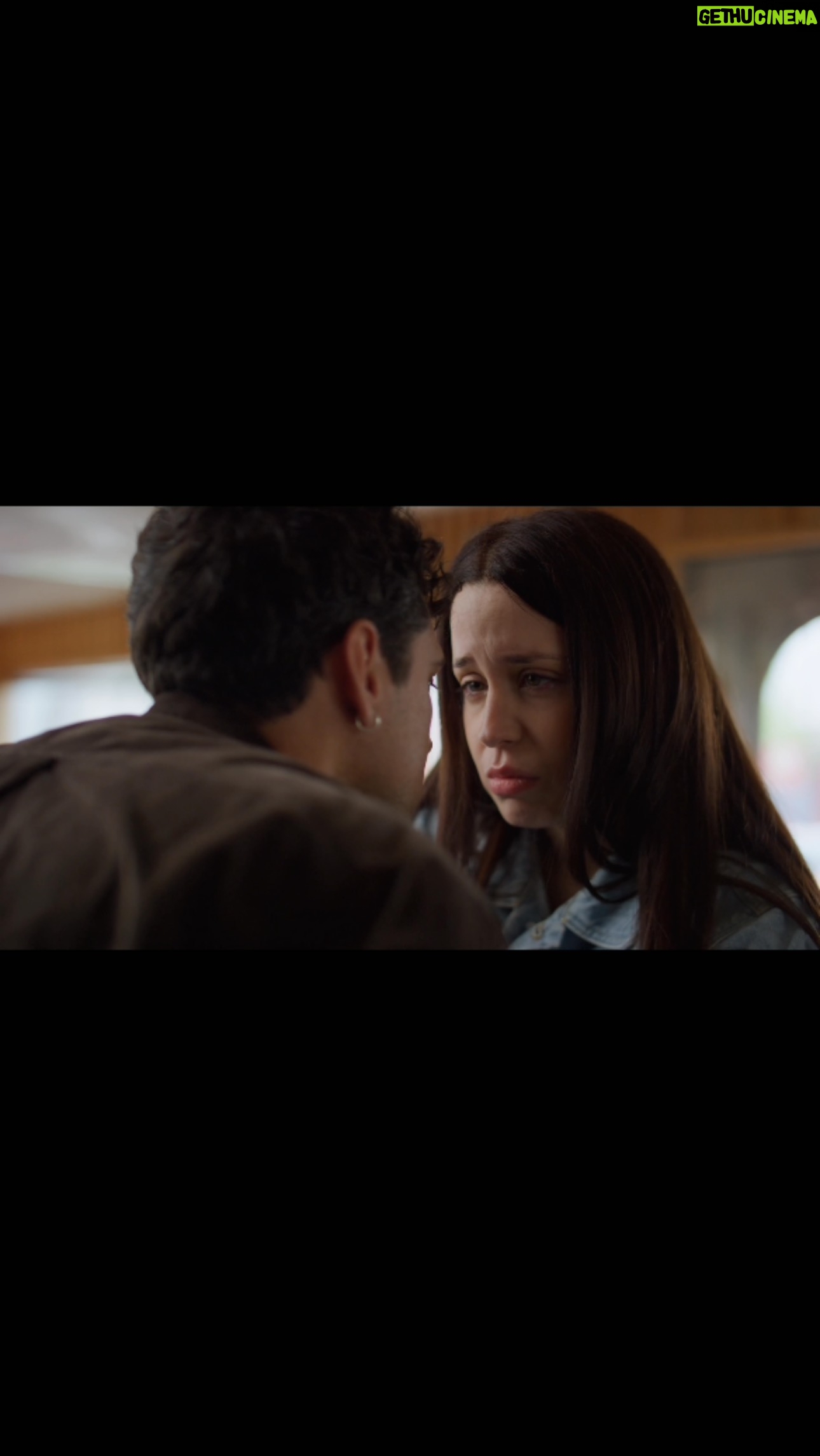 Sara Cecília - 3 Likes - Cuando era niña me encantaba ver las pelis romanticas, por eso ha sido muy bonito rodar esta escena aunque (spoiler alert!) Marcos y Paola se separan 💔