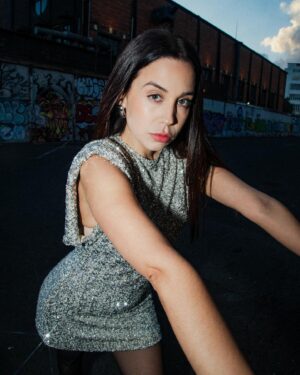Sara Cecília Instagram - “Há Beleza no Caos?” Editorial 
Model: @saracecillia 
Production and styling: @stylingby.caroline 
Photographer: @olhophathi 
Make-up artist: @eliseu.makeup