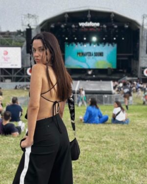 Sara Cecília Instagram - Dias bonitos no Primavera Sound 🫶🏻