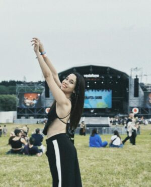 Sara Cecília Instagram - Dias bonitos no Primavera Sound 🫶🏻