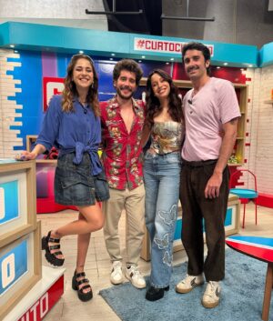 Sara Cecília Instagram - No @curtocircuito.oficial a falar da nossa NOITE ❤️ Continuamos em digressão, e a partir de 3 de Maio podem ver-nos no Centro Cultural da Malaposta!