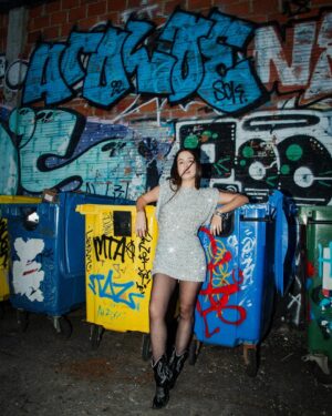 Sara Cecília Instagram - “Há Beleza no Caos?” Editorial 
Model: @saracecillia 
Production and styling: @stylingby.caroline 
Photographer: @olhophathi 
Make-up artist: @eliseu.makeup