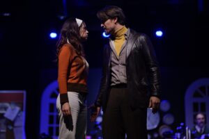 Sara Cecília Instagram - A NOITE 🤍 

Em digressão, venham ao Teatro!