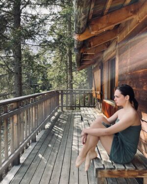 Sara Serraiocco Instagram - Days off
#intothenature 

@forestis.dolomites 
@flaviana_facchini
