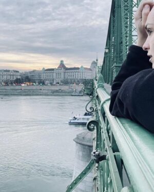 Sara Serraiocco Instagram - Budapest calling 

@maurmangano