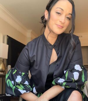 Sara Tomko Instagram - Hey! A lot of people have been asking me about a Season 4 for our show.  I have no updates.  We are crossing our fingers as a cast, meanwhile we are so, so grateful for all we’ve been able to do with this show thus far especially through a world wide pandemic 👀 and an industry wide strike✊🏽 This was my last scheduled press panel for this newest season’s promotional events.  I got to dress up, sing along to TV theme songs and spend quality time with our incredible show runner Chris Sheridan celebrating, yet again, how great our little show that could, really is.  Thank you @seriesfest for hosting us.  These events are special when they can happen and I wanna take a pause to thank our friends at @nbcuniversal @syfy @peacock @netflix @ucp @amblin for continuing to champion us.  Crossing fingers we pull 4ward.  And thanks for how many of you all care to ask! Means a lot!
•••
Special shout out to Ashley Michel @ashleymichelh for being fierce AF and our favorite panelist partner-in-crime.
•••
And thanks to my fabulous Hair @mrs.ma_afala and MU @roguemayne team from Denver for making my panel finale a banger. 
•••
Now, I’m gonna take a nap through most of May😂✌🏽