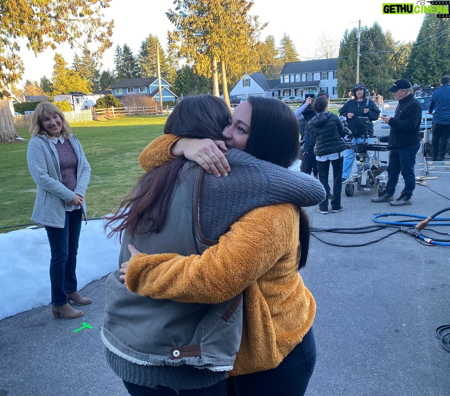 Sara Tomko - 3.3K Likes - This was @kaylaylaraine and I are on our last day shooting together on Szn 3 😭 & now the scene has been revealed! And the part that made me tear up the most? When Asta says “Oh! Retainer!” like a mom would cause she IS a mom and a good one, too. Proud of you Asta🥹🥹🥹 It’s been a long road to get here. Thanks for being patient with me Jay😭
•••
I love you forever, Kílila 🌹
•••
And the sweet photo of Jay and her two moms at the end😭😭 Shout out to @lauren_k_robek Dream Team🫂
•••
@residentalien @syfy
