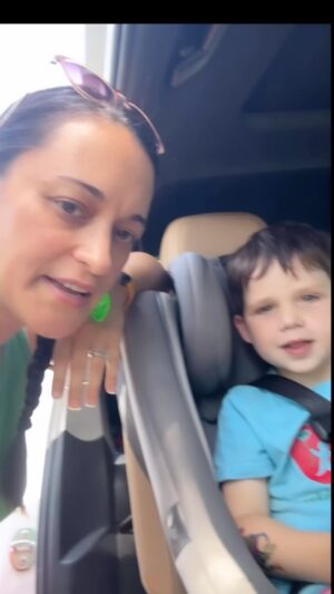 Sara Tomko Instagram - This is not my child.  But I love him, his name is Harry and I babysit him in-between seasons and this has been a crazy, wild day of extreme gratitude.  Harry knows.  I also wanna give a shout out to @usanetwork for picking up @residentalien and helping us continue this epic journey.  What a ride 🎢👽🙏🏽⛳️ Thinking of my cast and crew of seasons past and our FOURTH season that is now SURE to come😭🎉😝
