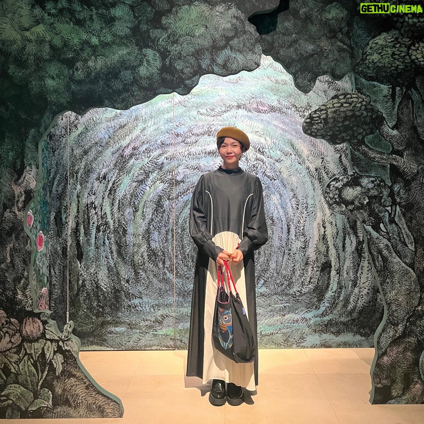 Sara Yu - 603 Likes - 日本超人氣畫家「樋口裕子」
繪畫展
主題:奇幻動物森林🐱🦜🍄
充滿期待和想像力的探險之旅
展覽除了有畫作、繪本、海報設計及不同形式的呈現方式,數量多到無法無天(真的不誇張,因為他真的嚴重誇張🤣)
總之~你一定要去現場看看
就會明白我為何如此驚訝😱
展覽地點:中正紀念堂2、3展廳
畫展期限:2023/12月2024/4/7
有空來趟奇幻旅程吧!
#奇幻動物森林
#樋口裕子
#愛貓人士會瘋狂
#想認識他