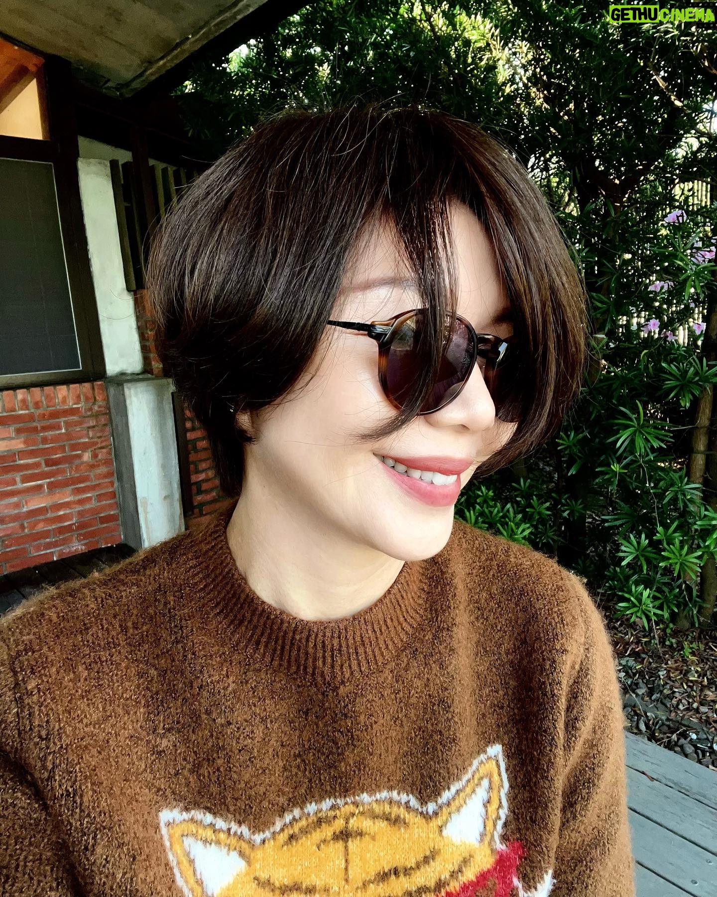 Sara Yu - 748 Likes - 終於⋯感冒正式離開了
(來回的死纏著不肯散去)
如同太陽出來一樣☀️
殺死病毒🦠展開笑容😊
你感冒好了嗎?
祝早日康復🌺
#健康真好 #曬太陽
#打起精神工作去💃
#與空間對話