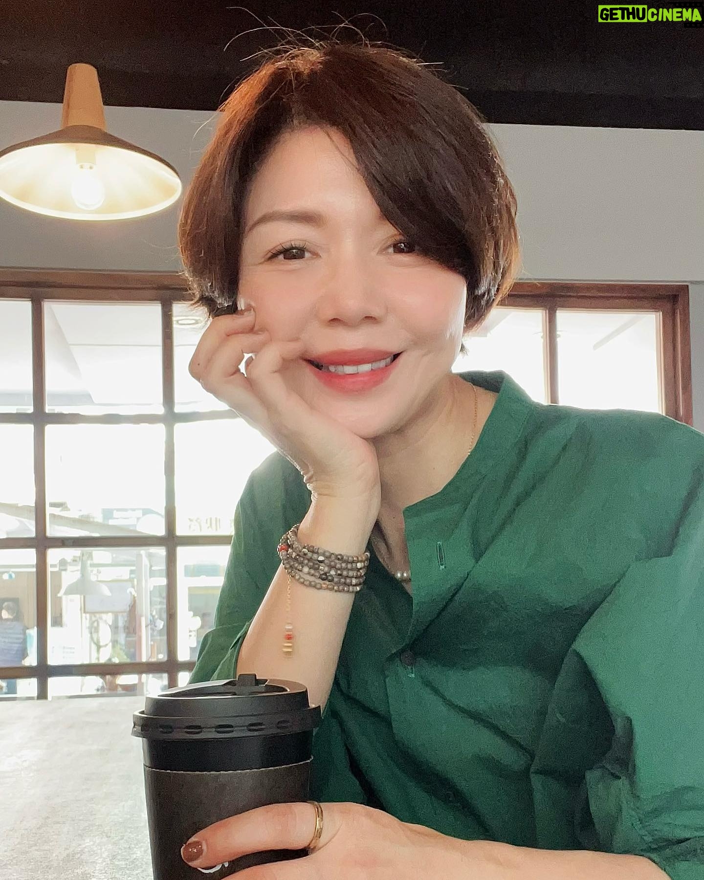 Sara Yu - 899 Likes - 初六
「開工大吉」🍊🍊🍊🧧
今日限定仙姑來報喜
2024財運色_綠色、水藍色
有沒有覺得姊「龍」光煥發😊🐲
#初六 #開工大吉大利🍊
#綠色系 #招財色
