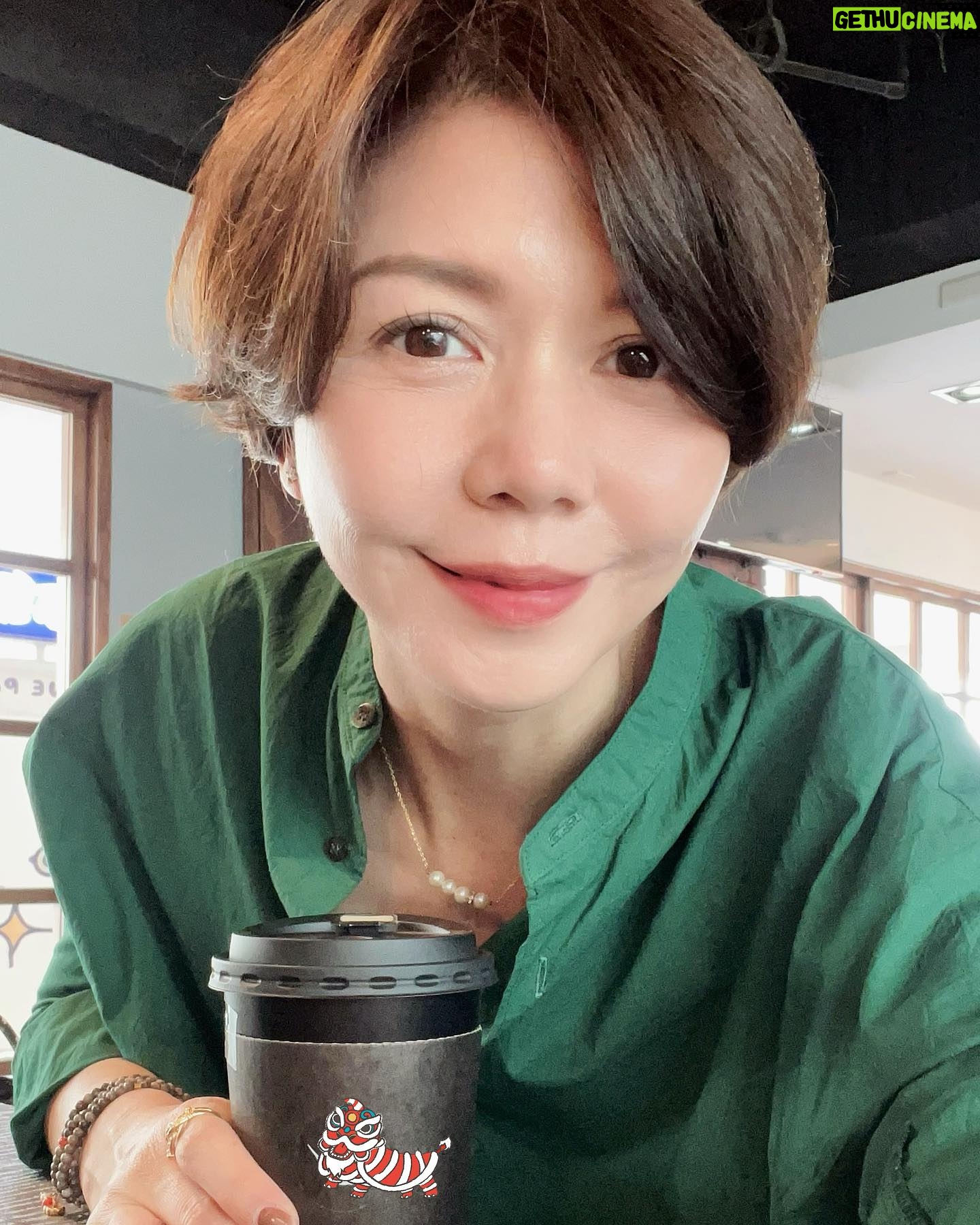 Sara Yu - 899 Likes - 初六
「開工大吉」🍊🍊🍊🧧
今日限定仙姑來報喜
2024財運色_綠色、水藍色
有沒有覺得姊「龍」光煥發😊🐲
#初六 #開工大吉大利🍊
#綠色系 #招財色