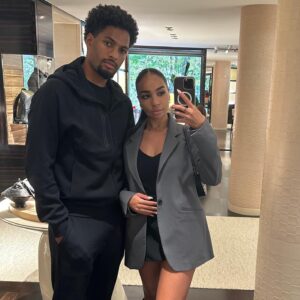Sarah Andrea Instagram - Shopping 👩🏽‍❤️‍👨🏽