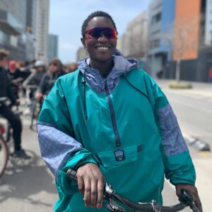 Sarahmée Instagram - Pendant le tournage de la série documentaire « Elles » j’ai eu le bonheur de découvrir Barcelone pendant quelques jours. 

C’était en avril, à peu près à la même période.

On m’a demandé mes 10 endroits favoris, ça n’a pas été difficile, Barcelone est une ville unique.

Le lien de mes endroits prefs et ma playlist spéciale Barcelone se trouvent dans ma bio 🤘🏾🎶 ✈️🛍️

Collab avec @aircanada