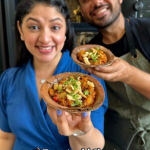 Saransh Goila Instagram - Green and red tomato ki kaafi interesting aur देलीशास chaat. Inspired by lanes of Banaras this chaat is full of umami and that namak para on top is genius. We made our own version of the classic by blending two tomatoes 🍅 and also added old school makhana and Kaju! While there are many street food versions, which is your fav? Did you enjoy the Collab? Will you make this at home. 
.
.
Do Tamatar ki Chaat 

Chop 200g Green & Red tomatoes 

150g Sugar 
200ml Water
1/2 tsp Black salt 
1 tsp Red chili powder 
1 tbsp Toasted jeera 
Crushed chili 
Bring to a boil & cook till thickened 

Waah 🙂‍↕️😎
1 tbsp Ghee 
1/2 tsp Jeera 
1 Green chili, chopped 
1 inch Ginger, chopped 
1/2 tbsp Poppy seeds 
A handful of Makhanas & Cashews 
Pepper to taste 
1/2 tsp Red chili powder 
1/2 tsp Garam masala powder 
1/2 tsp Coriander powder 
1/2 tsp Black salt 
Mix well 
Add the tomatoes 
Mix well 
Salt to taste 
A splash of water 
30g Khoya 
Cover & cook for 10 minutes 
30ml Imli ka paani 
Mix well 
2 Boiled potatoes 
Mix well
Look at that 🤌🏻🔥
Eat some namakpara first 🤌🏻😮‍💨

Add the chaat to a bowl 
Sprinkle chaat masala, 
jeera powder, 
1 tsp Ghee 
Spicy chashni 
Crushed namakpara 
Coriander, chopped 
Delishaaas 🔥🤌🏻