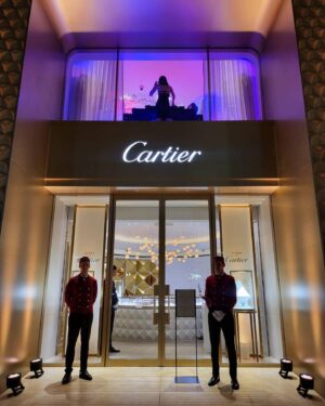 Sarasa Instagram - 先日 @cartier のVIP顧客様向けのクローズドのショッピングイベントにてコラボレーションさせていただきました。もちろんジュエリーはカルティエで、エクスクルーシブな空間を堪能させてもらいました💖またよろしくお願いします。
Collaborated with @cartier for a special shopping experience event for their VIP customers. Talk to the hand 😎🤚😜