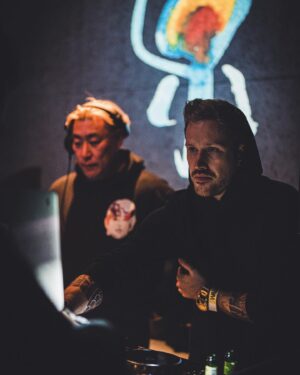Sarasa Instagram - 🖐️生誕50年を迎えたNujabes 「A TRIBUTE TO NUJABES The 50th anniversary」イベントにお越しくださった皆様ありがとうございました😭 昔の仲間が集まって原点に戻れた夜に皆で涙しました。When your DJ set is so fire, but your hair thinks it's a fireworks show with a performance of it’s own😂🤦‍♀️ Great night at 「A TRIBUTE TO #NUJABES 50th Birthday」 event🙏 

📷【Solinity Pictures inc.】小坂貴宏さん @solinity
