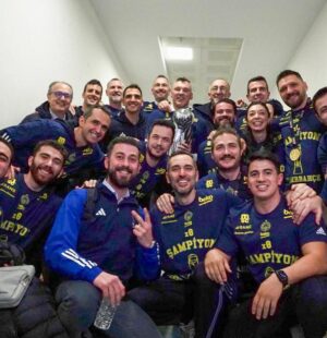 Šarūnas Jasikevičius Instagram - Huge Thank You to our Fans,Players and Staff for a great week at the Turkish Cup!!! #fenerbahçe