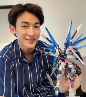 Sarunsathorn Tanawatcharawat Instagram - 3 days completed my gundam❤️
#gundam #thegundambasethailand #bandai