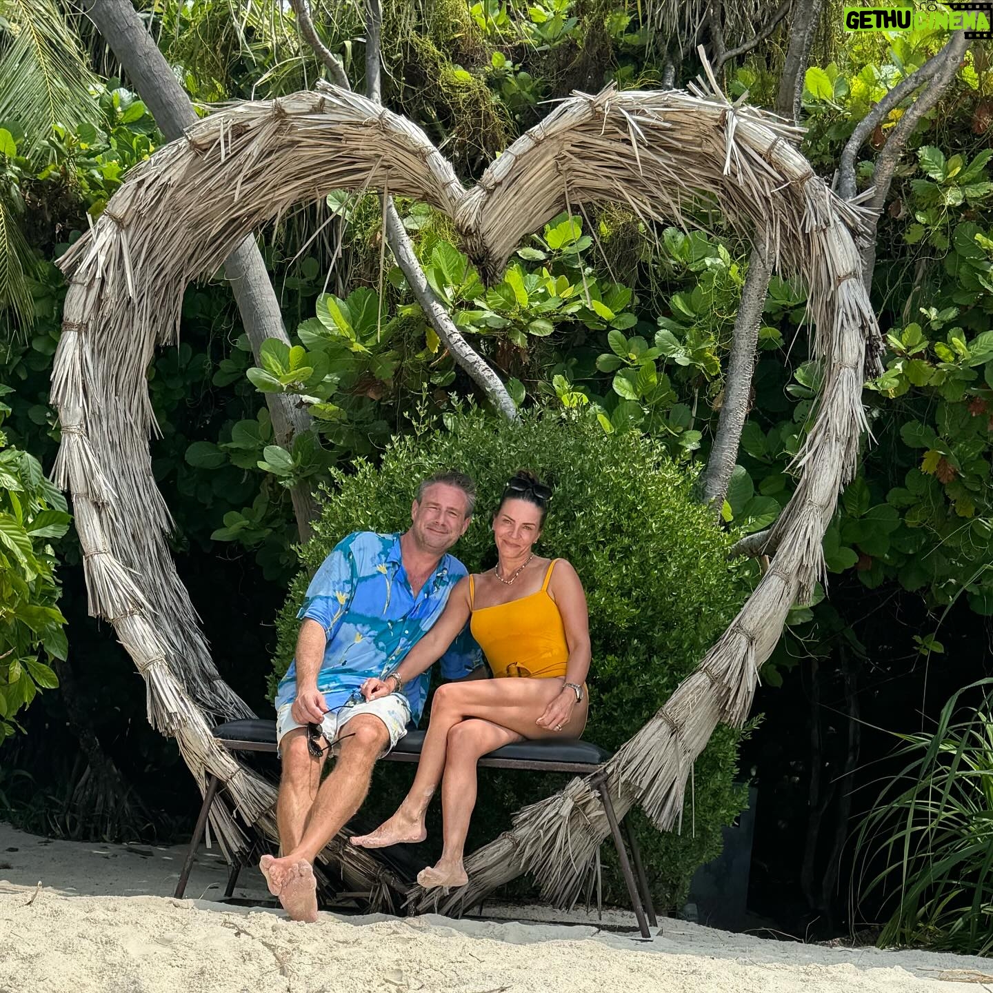 Sasha - 2.2K Likes - 💚🏝️🦈🦀
#greetingsfromparadise🌴🌴🌴
📸 by Ottolino