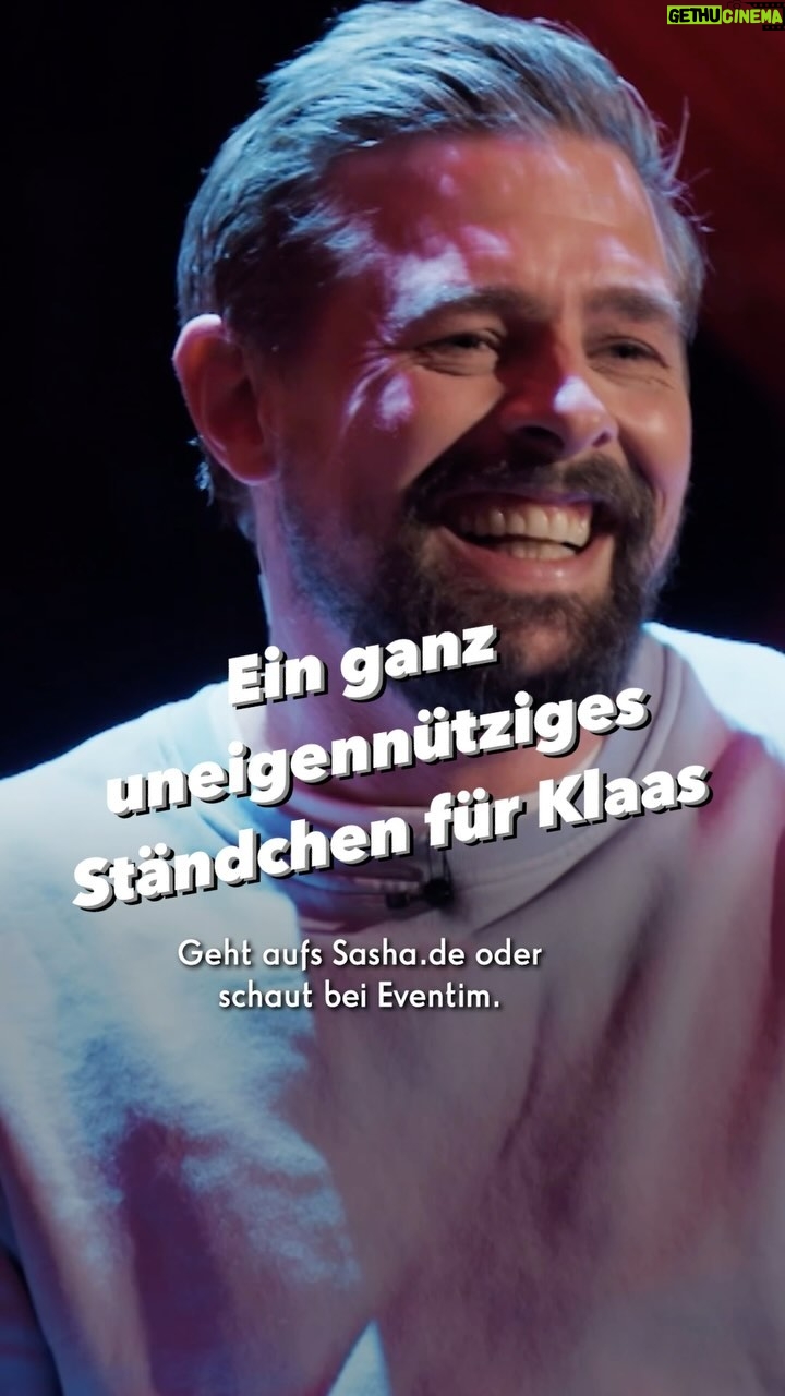 Sasha - 5.9K Likes - Also wenn man schon bei
#LateNightBerlin zu Gast ist, wird man ja wohl mal nebenbei erwähnen dürfen, dass man auf Tour ist!