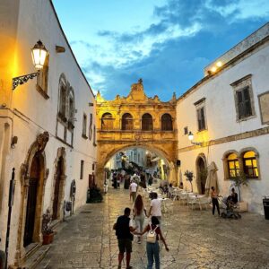 Sasha Roiz Instagram - I left my ❤️ in Puglia 🇮🇹 
Martina Franca, Ostuni, Polignano a Mare, Lecce, Alberobello, Monopoli, Bari, Lecce, Ostuni, Trani