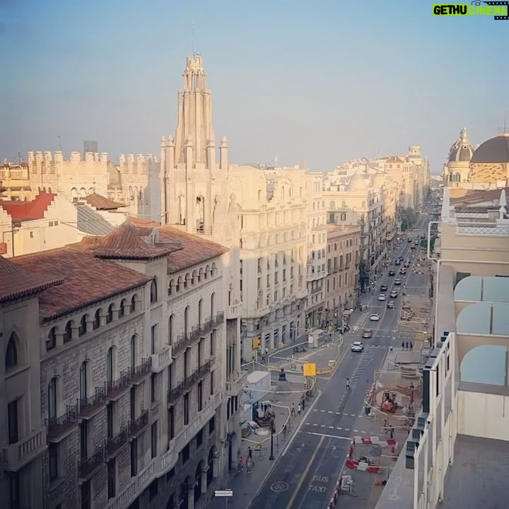 Sasha Roiz - 12.1K Likes - Beguiling Barcelona. July ‘22