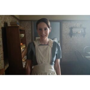 Sasha Sagan Instagram - Ding dong! ➡️ Hello! It’s me on @cosmosontv again playing my grandmother Rachel and feeling like a time traveler. Did you see me? 👵🏼🌌 #cosmos #cosmospossibleworlds