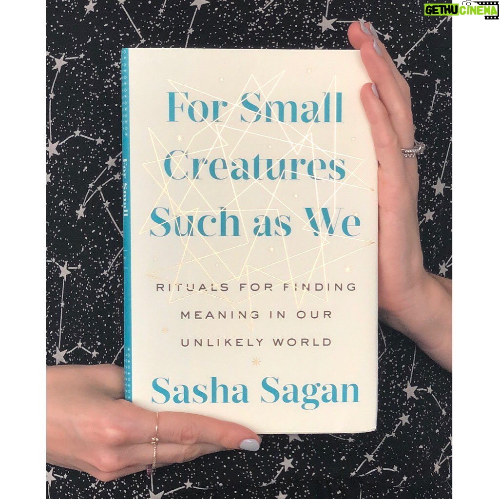 Sasha Sagan - 1.7K Likes - Today is the day: MY BOOK IS OUT!!! It’s about science and rituals. Also falling in love and holidays and my parents and having a baby and death and religion and being secular and all the stunning grandeur of reality that requires no faith. And also sex and the encyclopedia. So if you like any of those things you might be interested. •
And I just have to tell you, I’m so grateful to so many who made this book possible, like my sweet husband and mom, my whole family, my besties, the MOST AMAZING colleagues, writers I admire who gave me very kind blurbs, and so many random people who probably don’t even know they helped me, like a singing cab driver in DC. Please read the acknowledgments if you have a chance, you might be in them! #forsmallcreaturessuchaswe #pubday