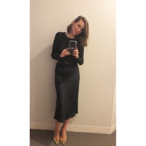 Sasha Sagan Instagram - Hi. This is me. I turned 36 yesterday. I thought I’d feel like a grown-up by now. But so far nothing‘s different. 🤷🏻‍♀️😬♥️