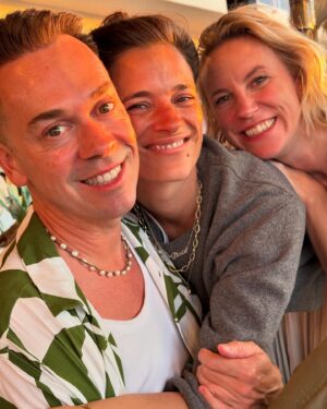 Saskia Noort Instagram - Ibiza with the five (former) singles and the flu #maydump